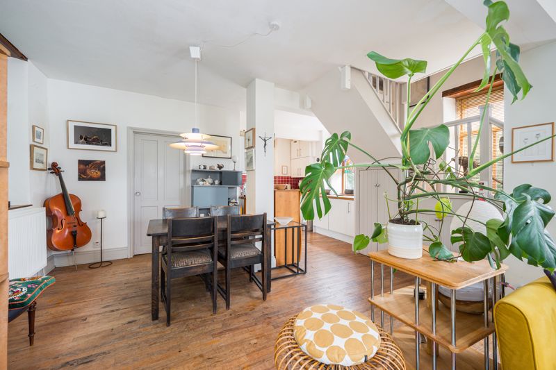 Dining Area- click for photo gallery